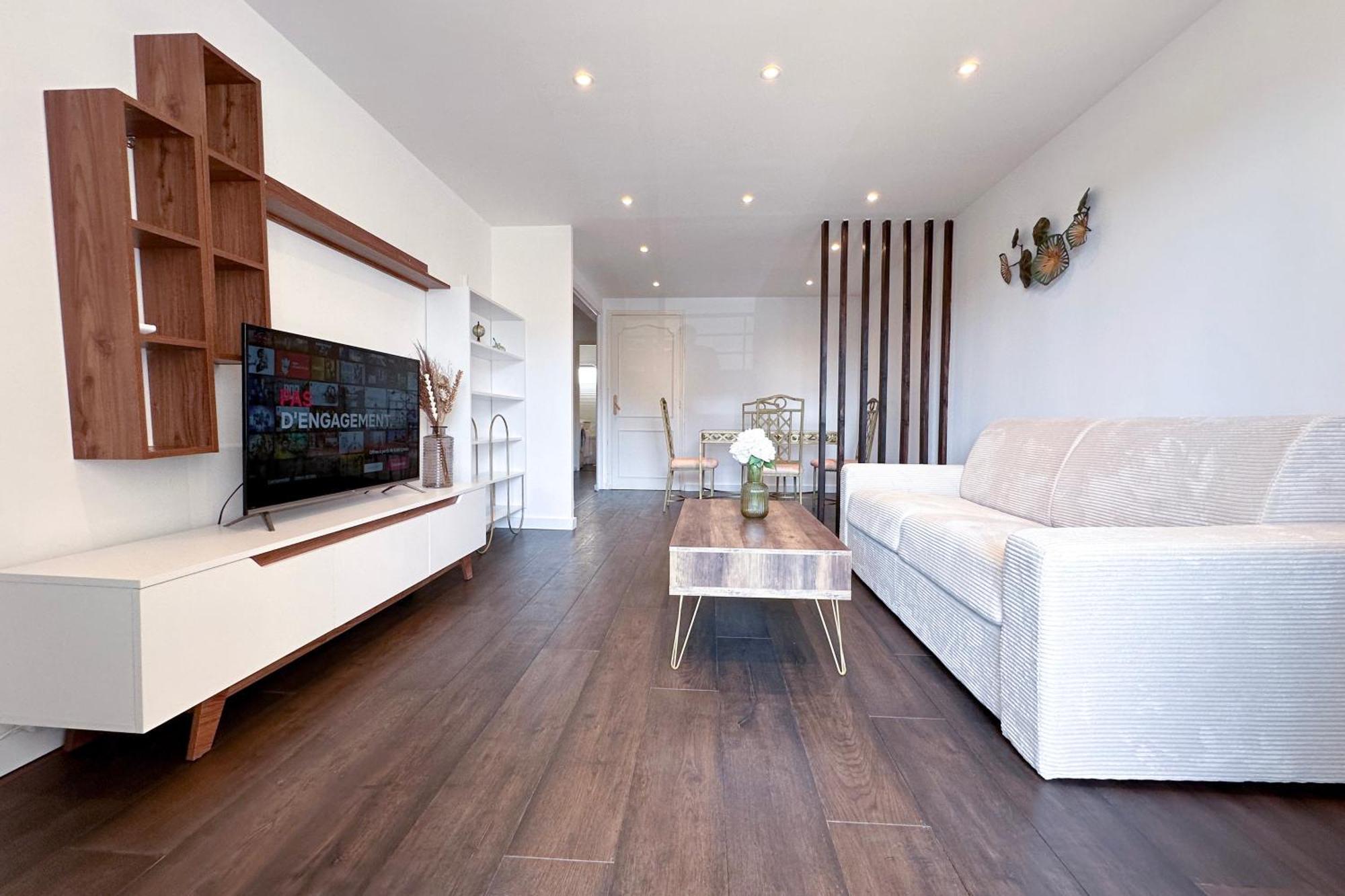 Poincare 4 - Lumineux, Renove, Central Et Calme A Juan Les Pins Antibes Exterior photo