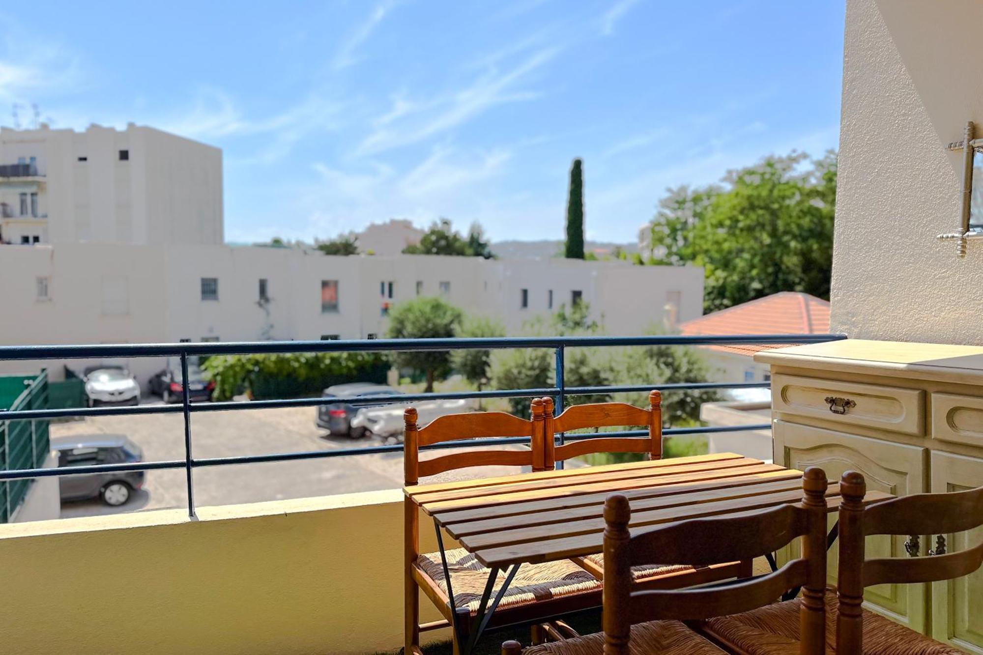 Poincare 4 - Lumineux, Renove, Central Et Calme A Juan Les Pins Antibes Exterior photo